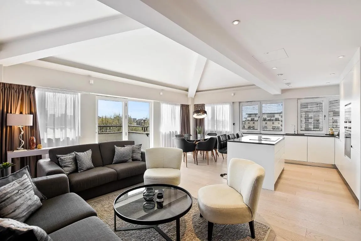 Image of Vauxhall Bridge Road by Q Apartments