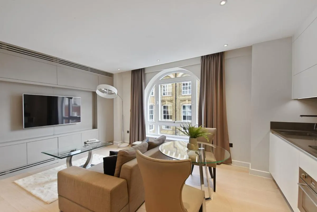 Image 4 of Vauxhall Bridge Road by Q Apartments