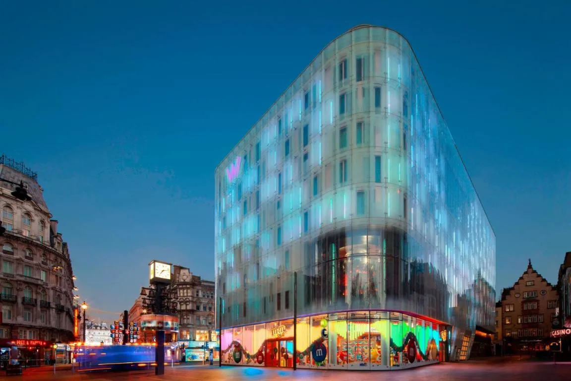 Image of W London