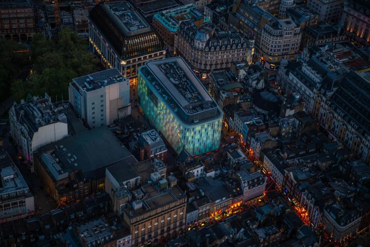 Image 6 of W London