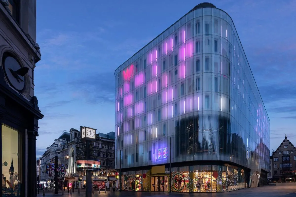 Image 4 of W London