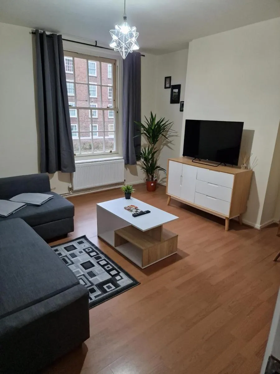 Image 4 of Waterloo – Zone 1 – Spacious one bedroom flat