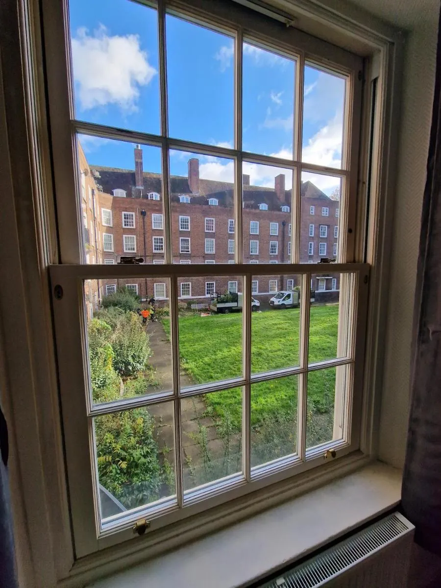 Image 5 of Waterloo – Zone 1 – Spacious one bedroom flat