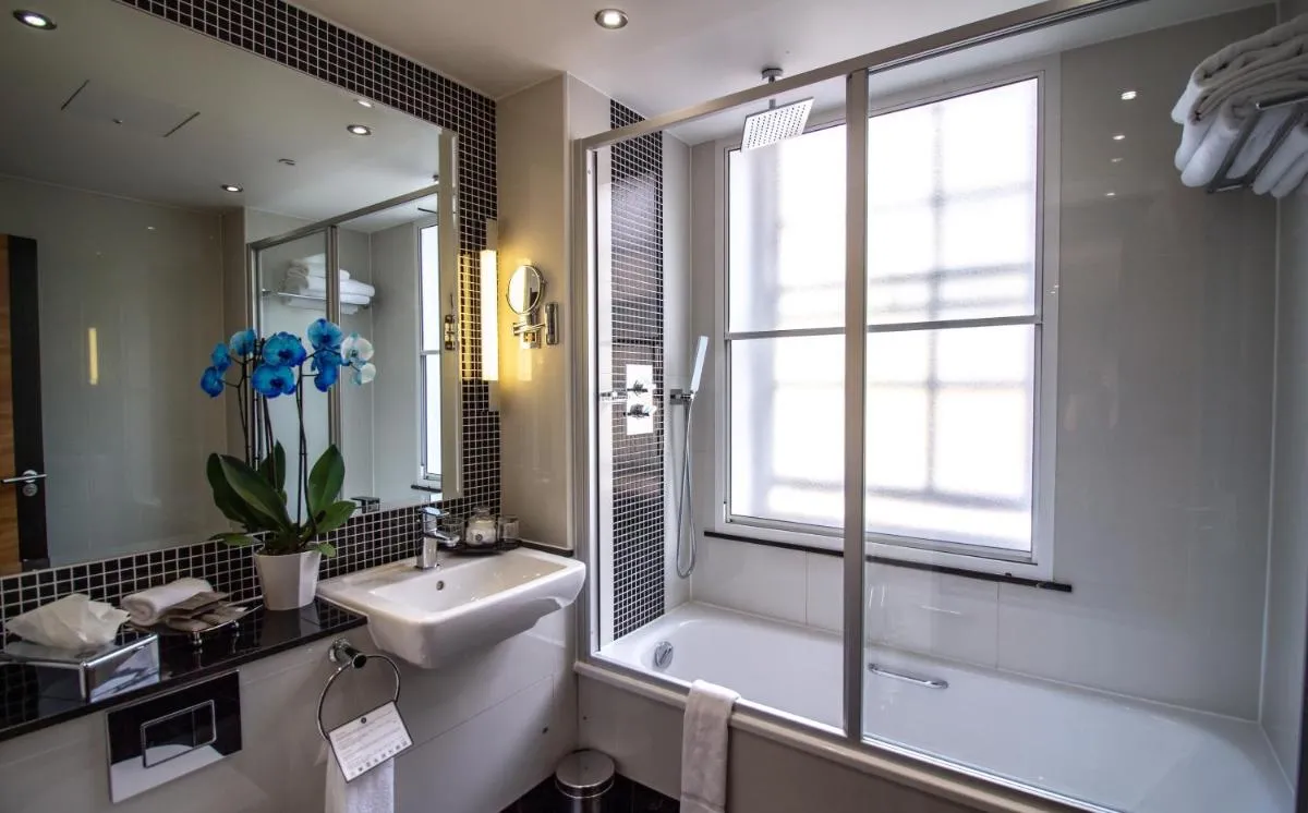 Image 2 of Wellington Hotel by Blue Orchid