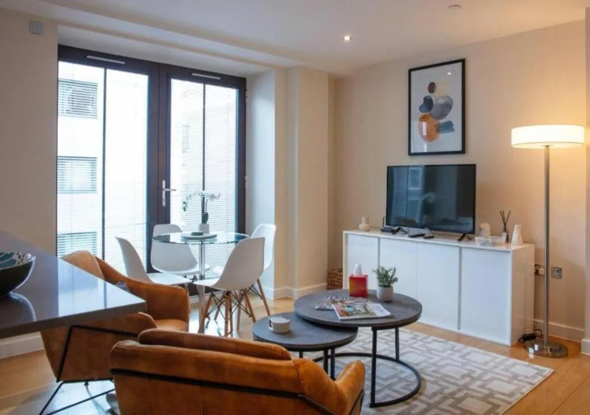Image 4 of Westminster 1 bed apt with terrace