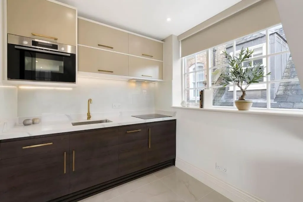 Image 3 of Wonderful Knightsbridge Apartment by Harrods