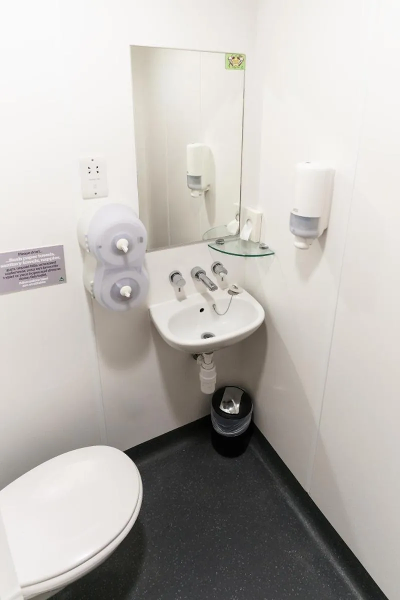 Image 3 of YHA London Central