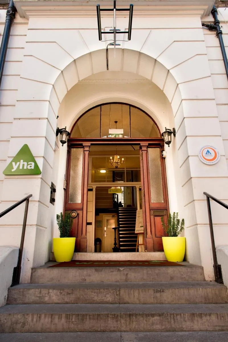 Image 3 of YHA London Earl’s Court