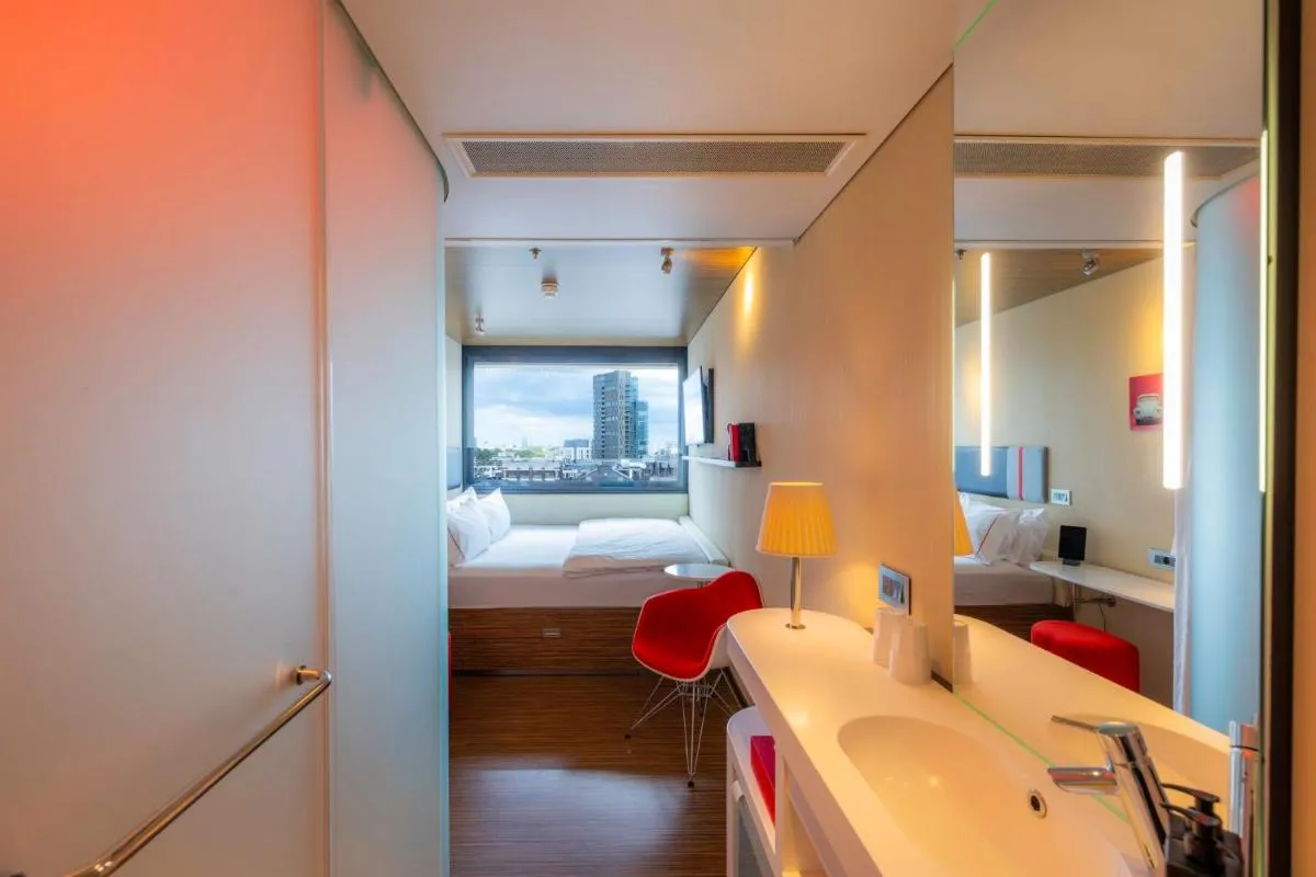 Image 1 of citizenM London Shoreditch