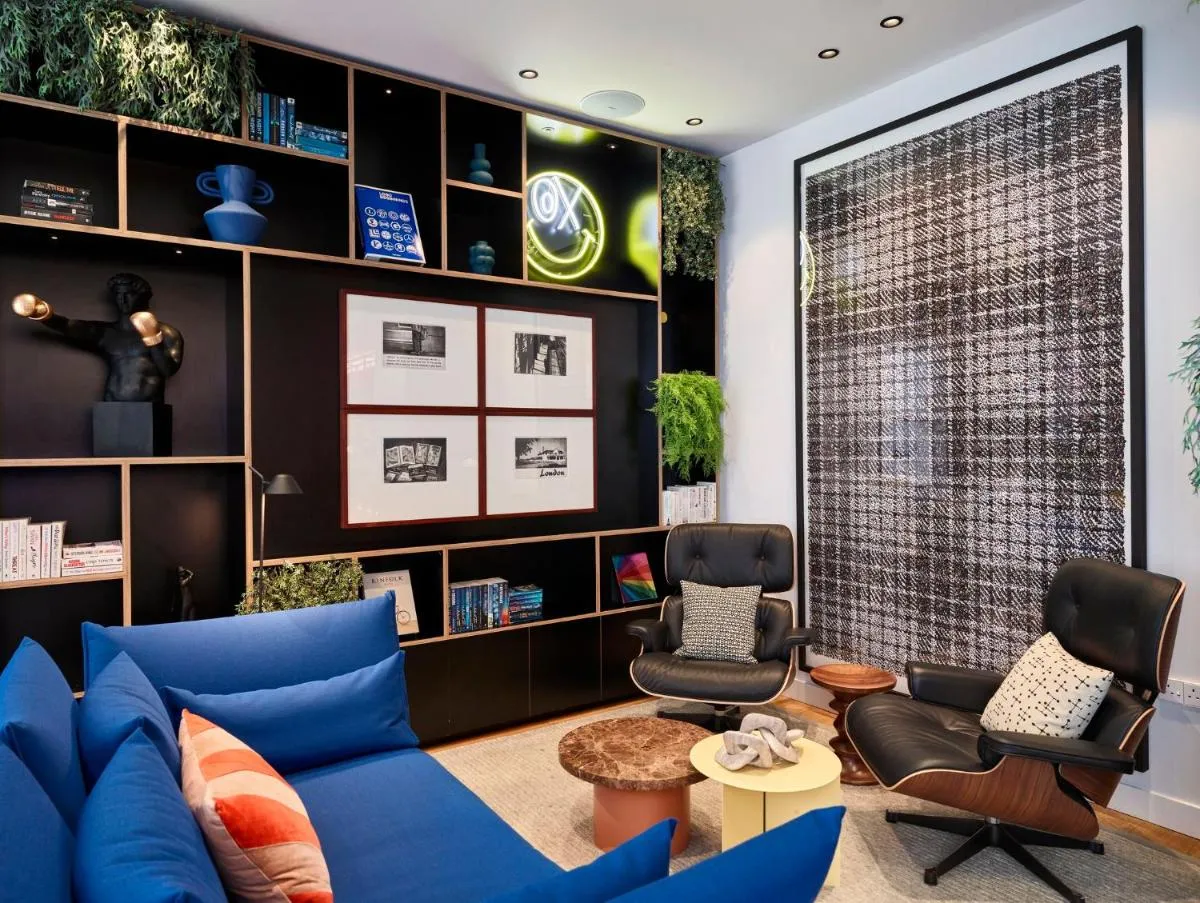 Image 5 of citizenM London Victoria Station