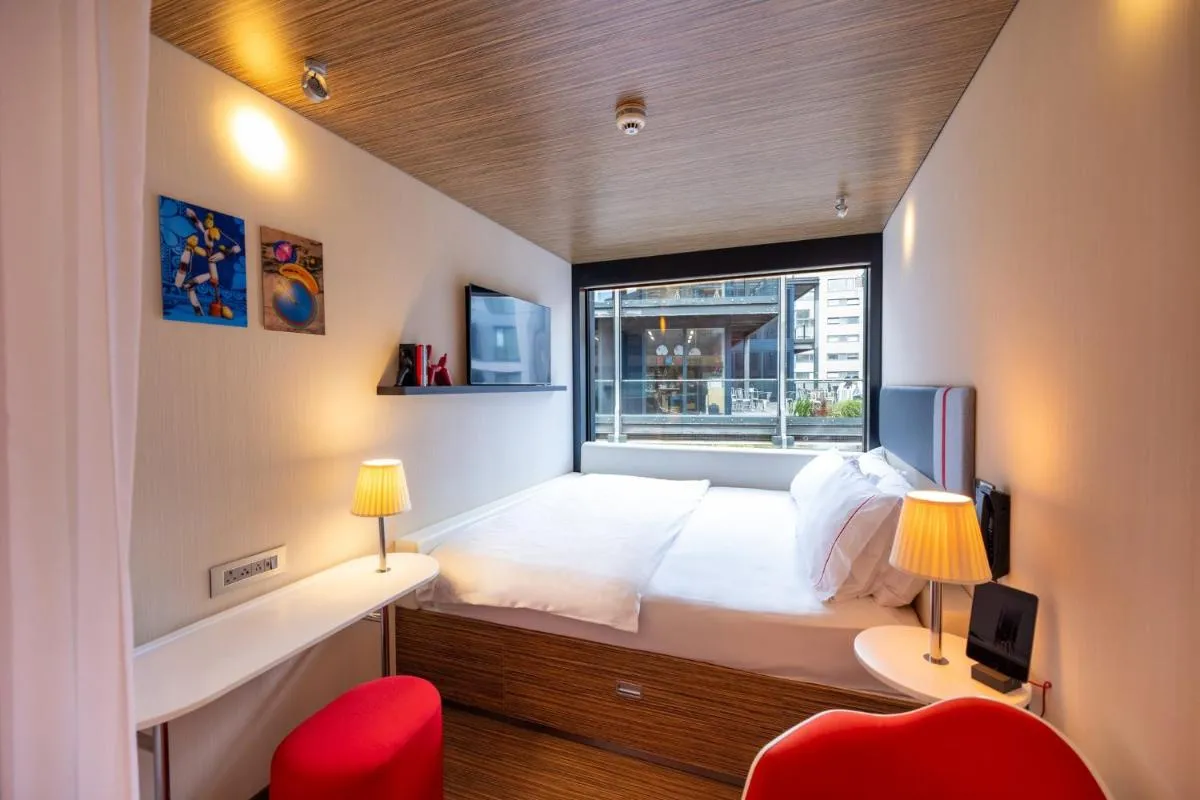 Image 1 of citizenM Southwark Bankside