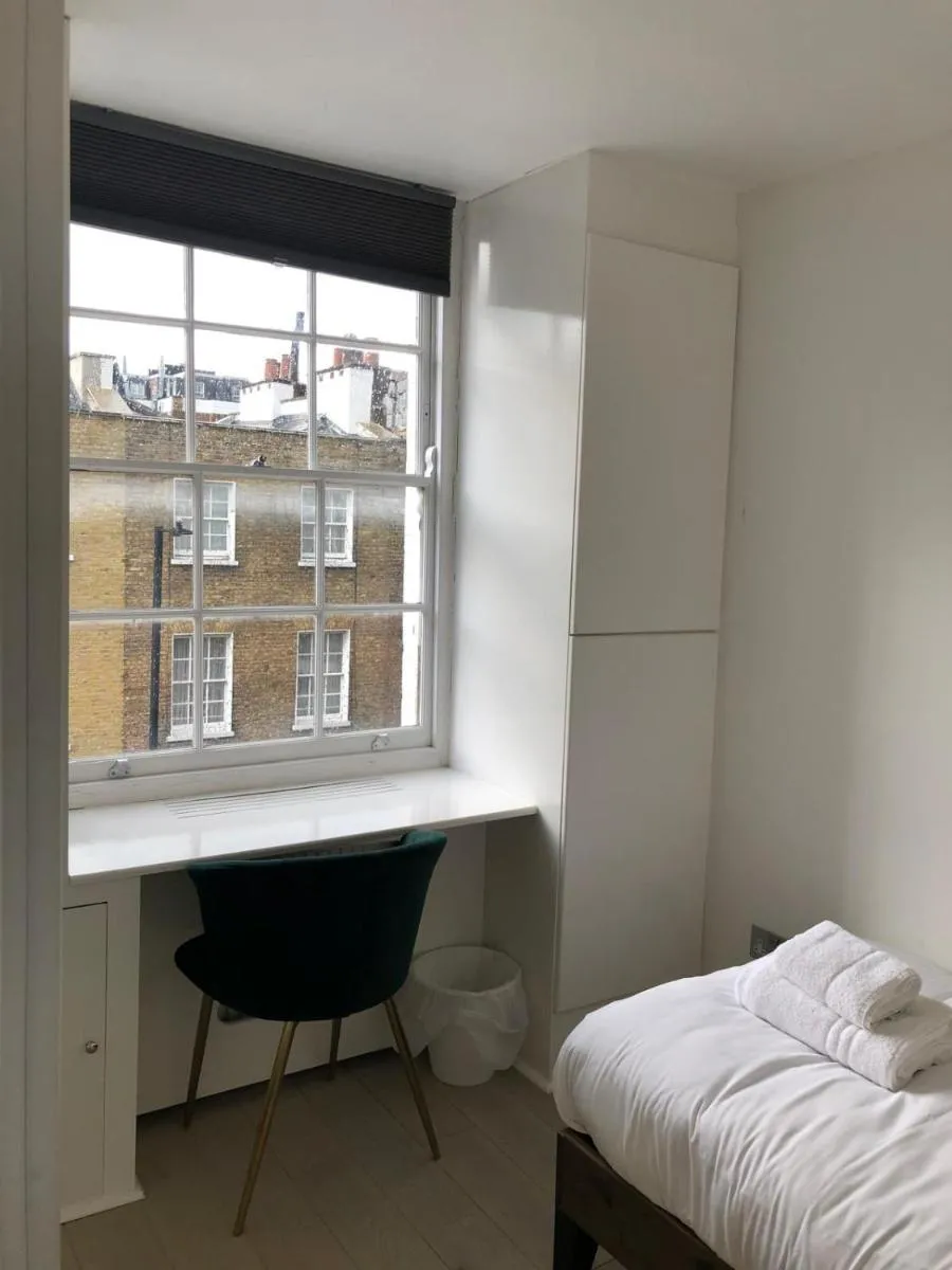 Image 2 of luxury flat Paddington